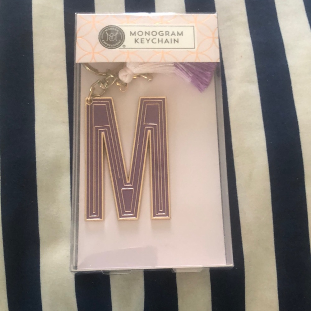 M modern expressions Monogram chain